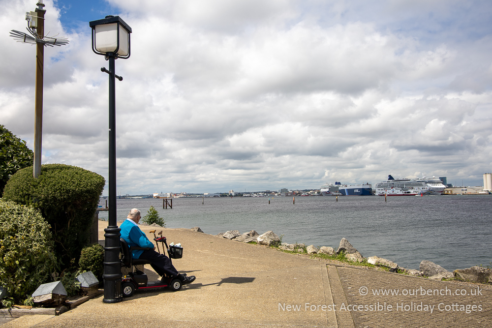 View across Southampton Water from Hythe promenade