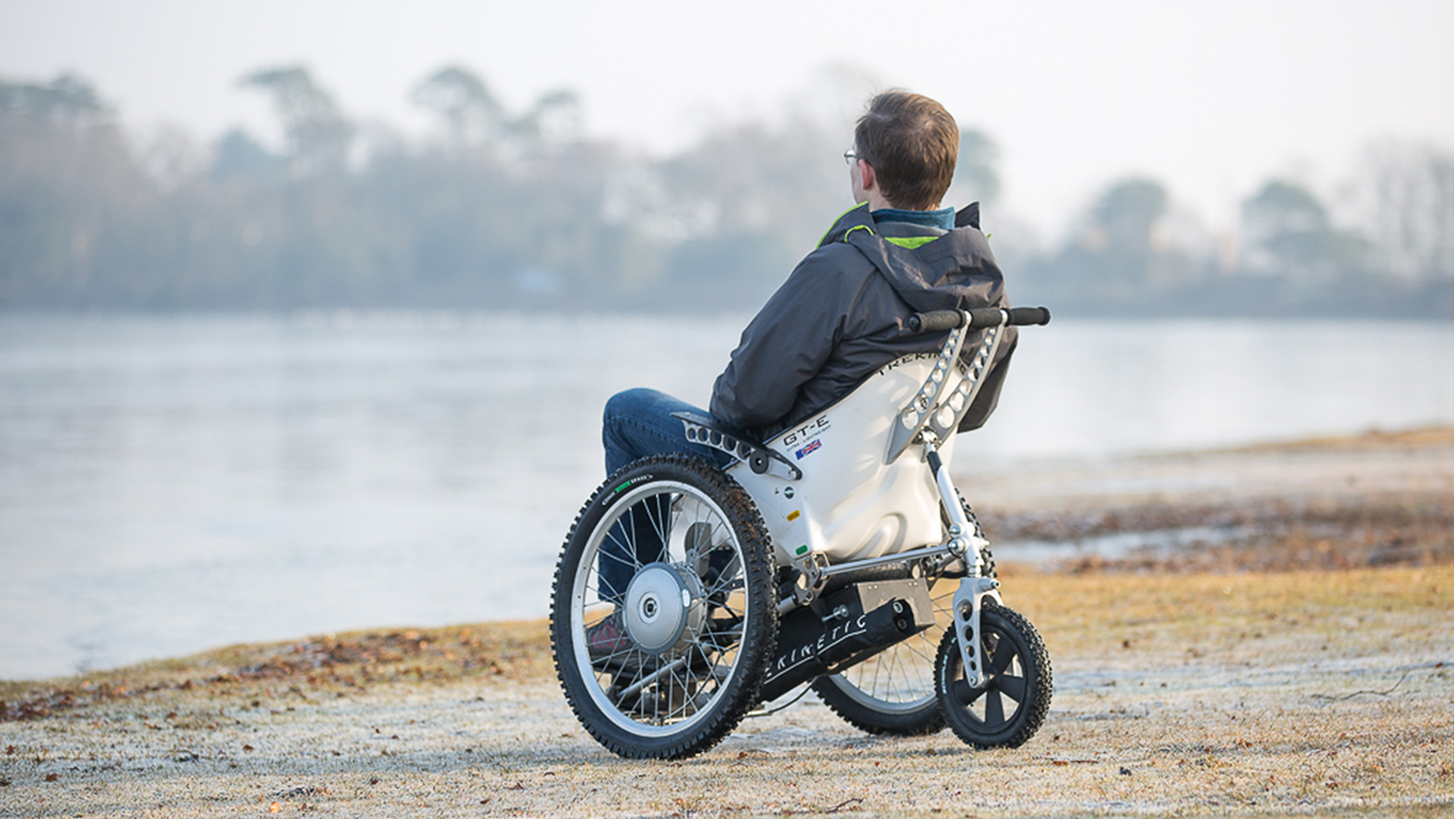 Wheelchair user reading access information