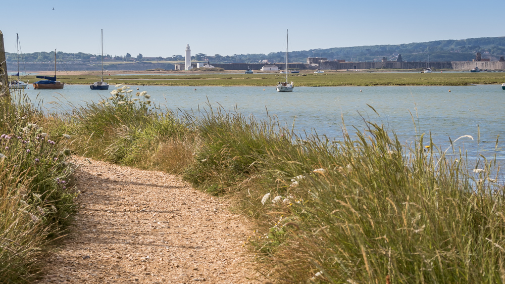 Coastal path walk between Keyhaven and Lymington