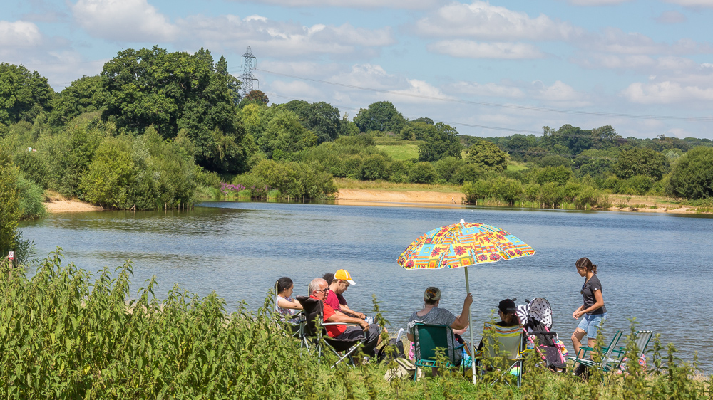 Picnic scene at Testwood Lakes